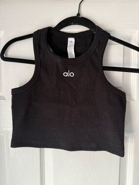 Alo Yoga black ribbed tank crop top size M